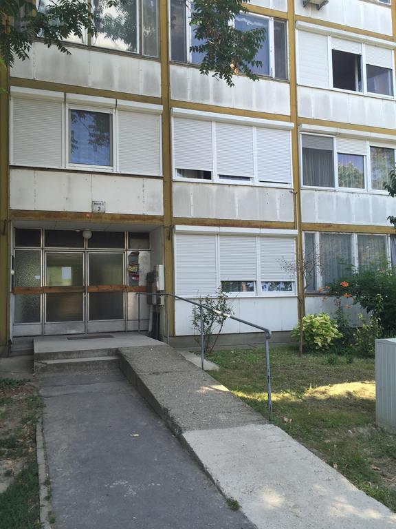 Mikes Apartman Daire Szekszárd Dış mekan fotoğraf